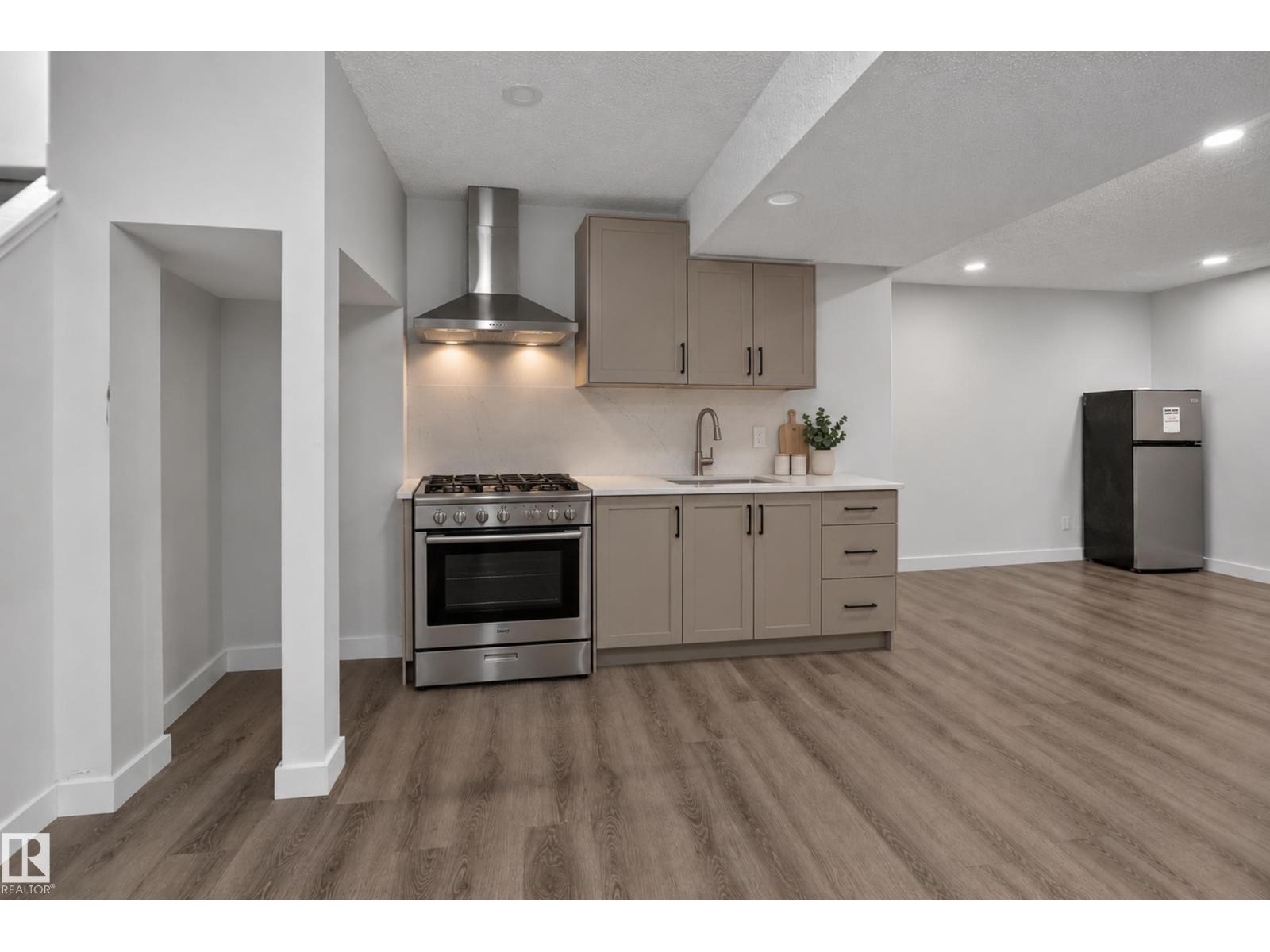 67 Henry Avenue NW, photo 37