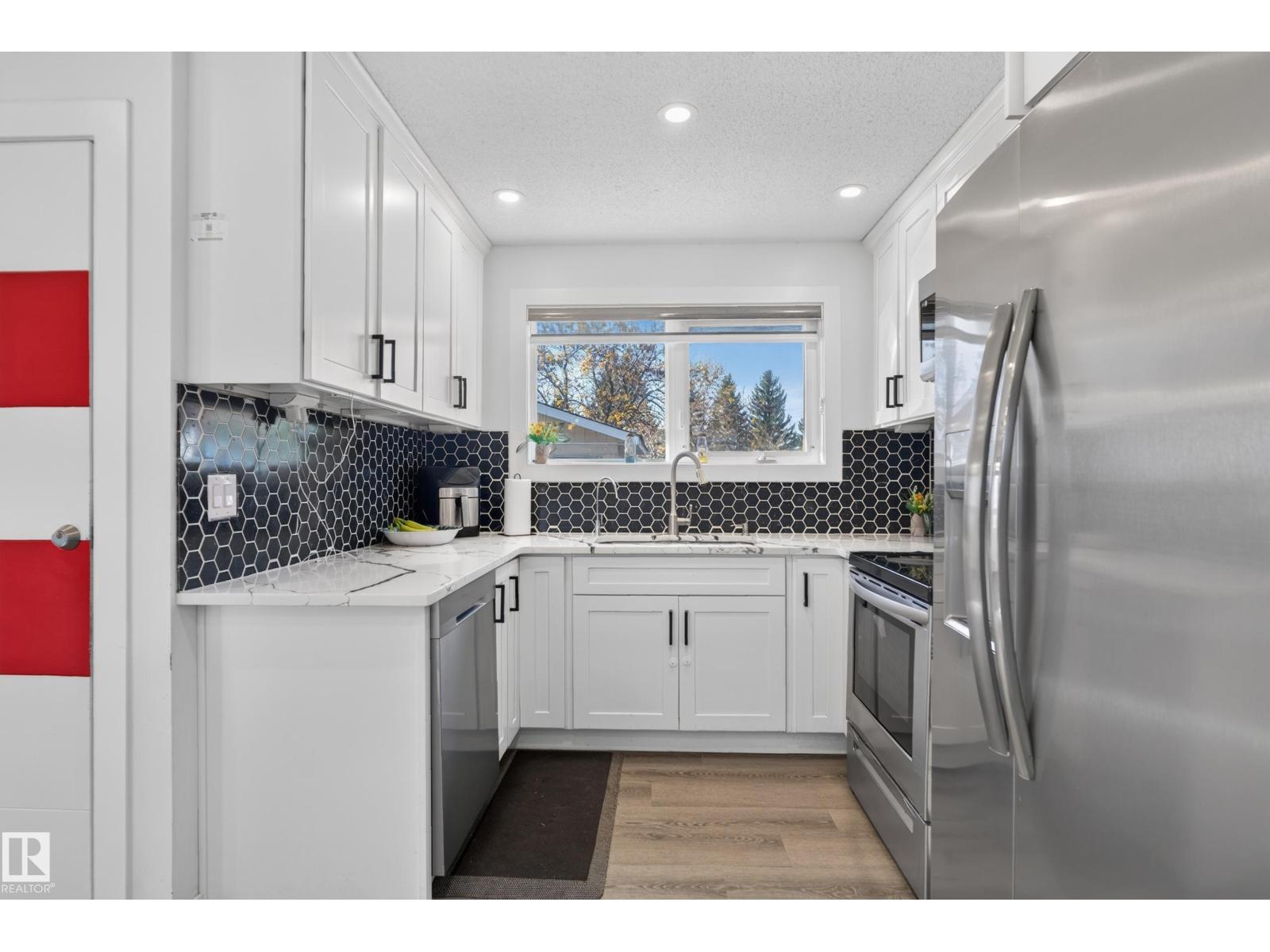 67 HENRY AV NW, Edmonton — photo 19