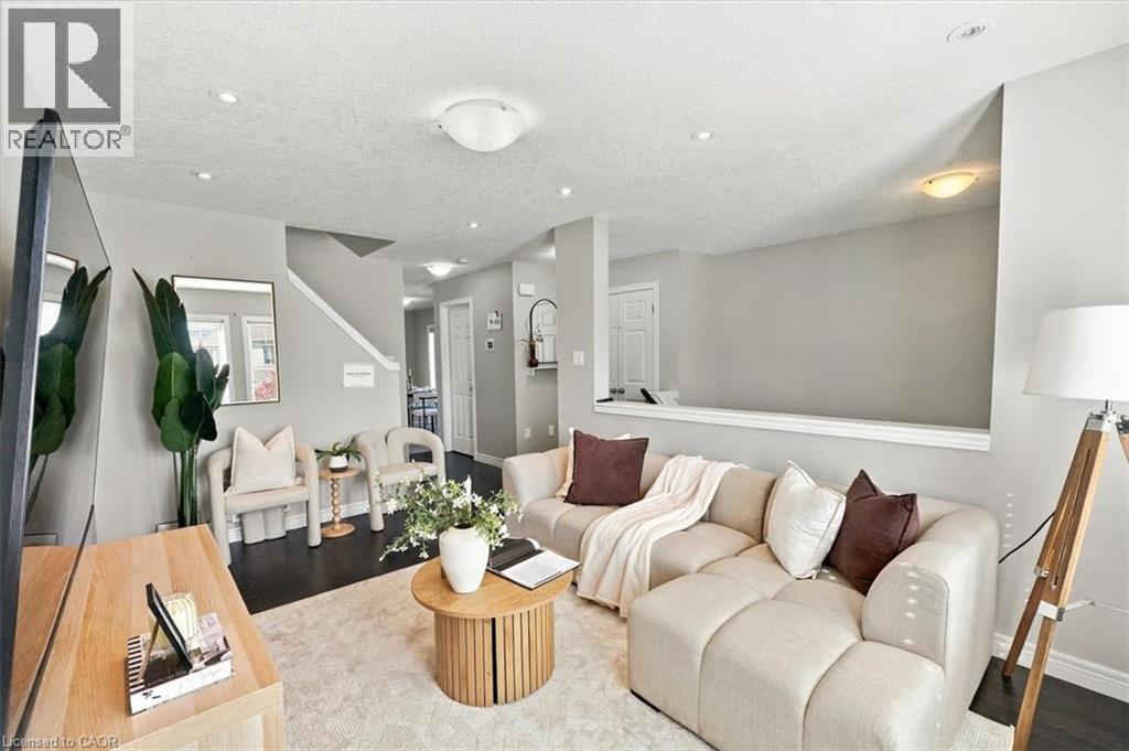 70 WILLOWRUN Drive Unit# M1, Kitchener — photo 4