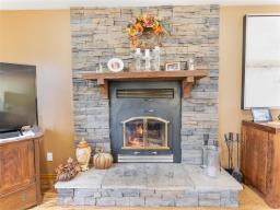 205 Limousin Avenue, St Clements, MB R1A2A8 Photo 11