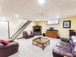 205 Limousin Avenue, St Clements, MB R1A2A8 Photo 32