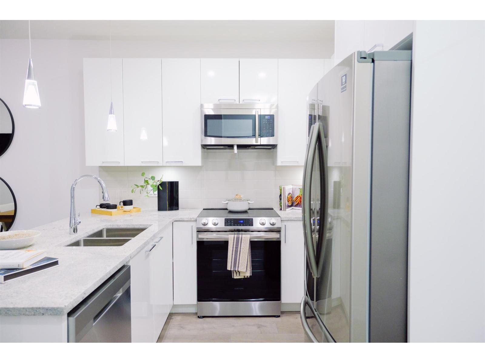 613 8423 CEDAR STREET, Mission - Image 1