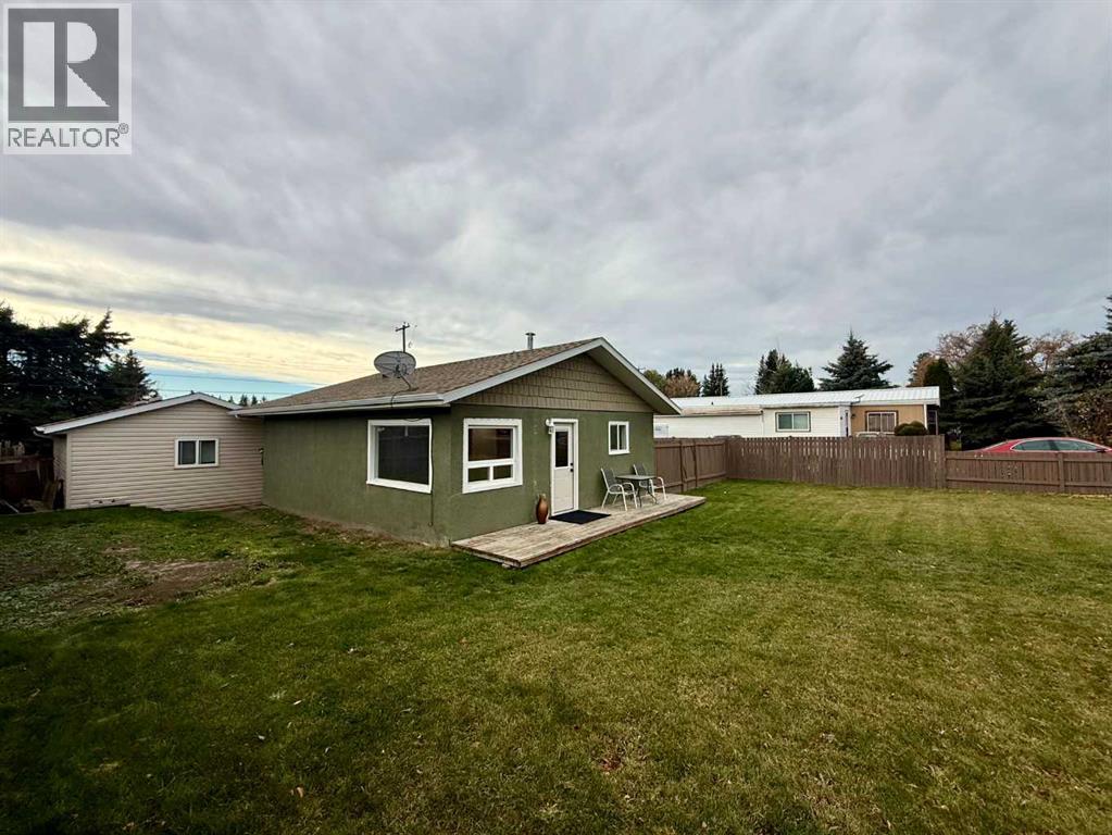 Listing photo – 4839 52 Avenue, Eckville