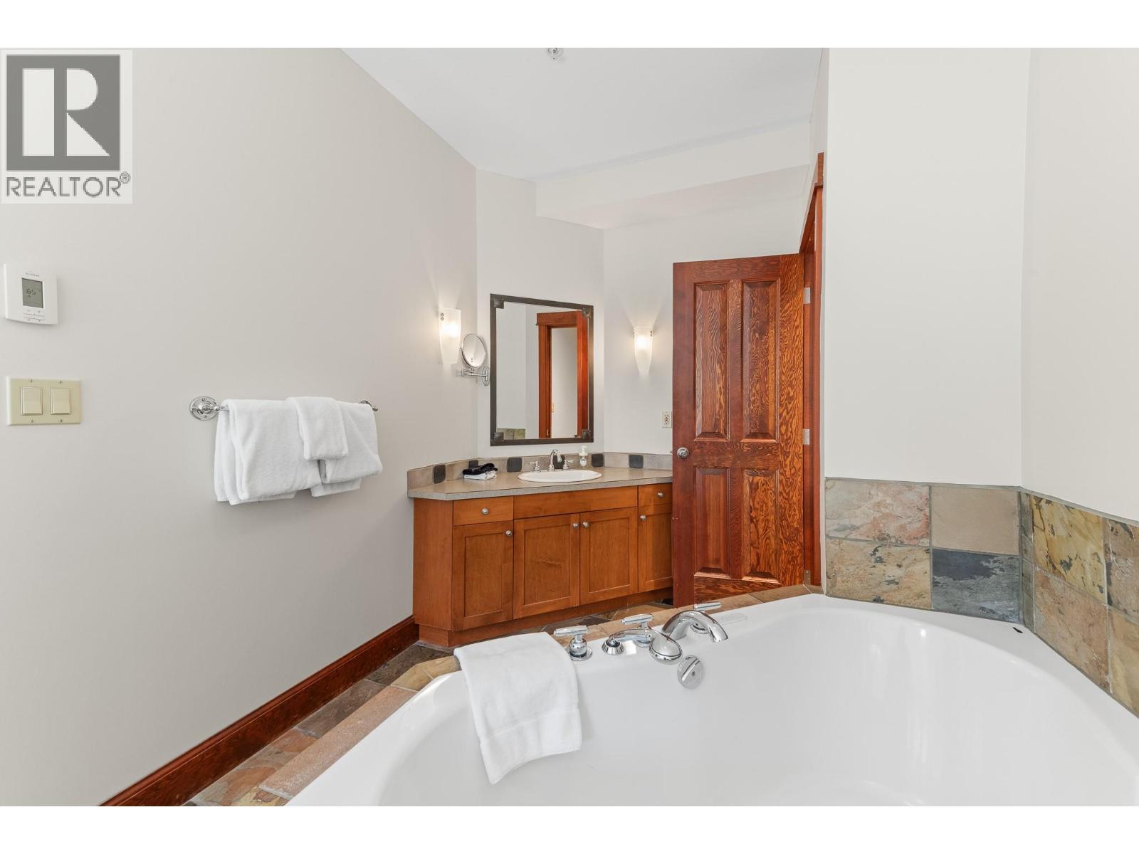 4559 TIMBERLINE Crescent Unit# 526B, Fernie - Image 1