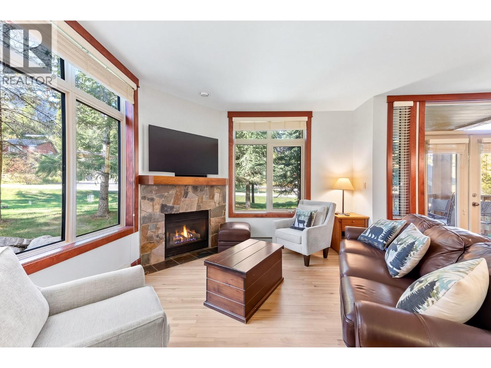 #526B 4559 TIMBERLINE Crescent - 6
