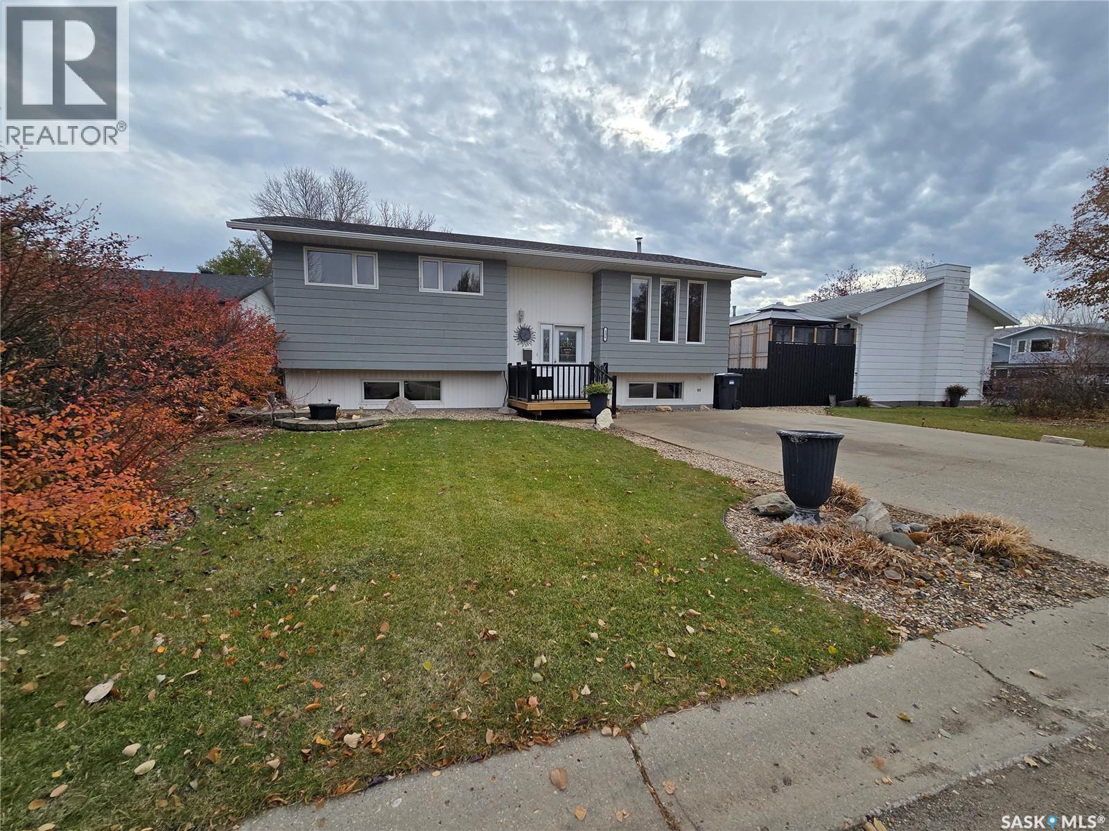 236 BEAN CRESCENT, Weyburn