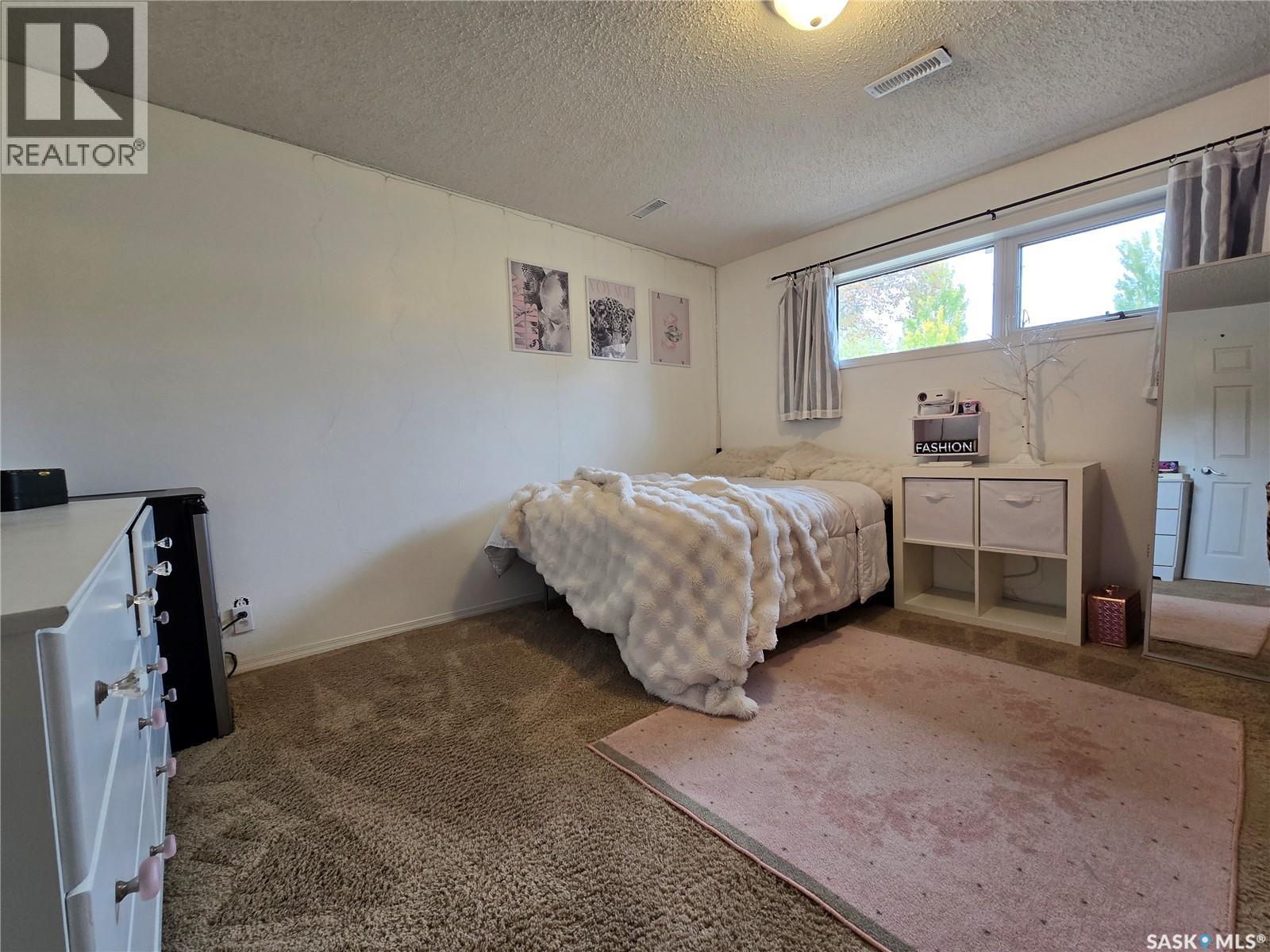 236 BEAN CRESCENT, Weyburn — photo 23