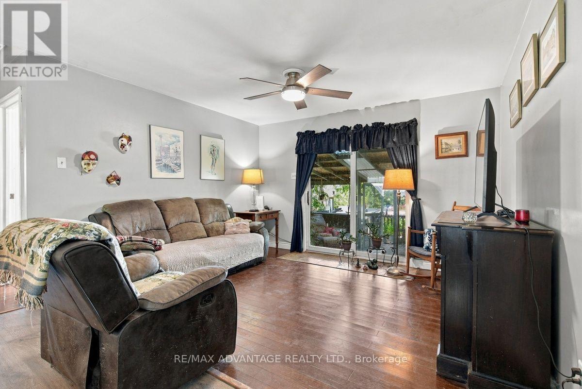2432 CUDDY DRIVE, Adelaide Metcalfe (Kerwood) — photo 5