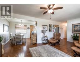 3pc Bathroom - 1654 10 Avenue Ne, Medicine Hat, AB T1A6G5 Photo 8