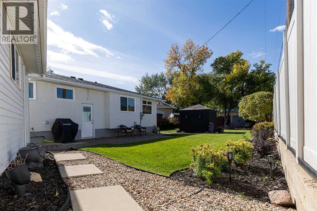 1654 10 Avenue NE, photo 42 of 50