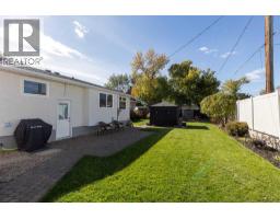 1654 10 Avenue Ne, Medicine Hat, AB T1A6G5 Photo 38