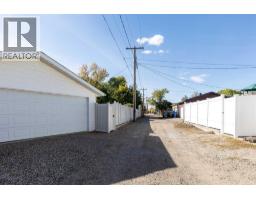 1654 10 Avenue Ne, Medicine Hat, AB T1A6G5 Photo 49