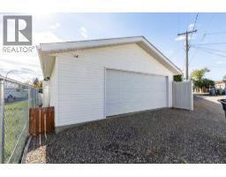 1654 10 Avenue Ne, Medicine Hat, AB T1A6G5 Photo 50