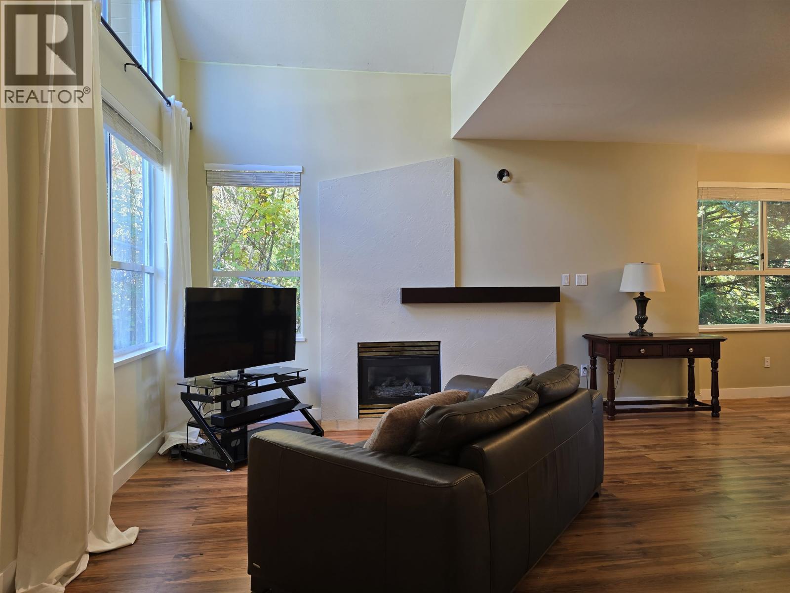 224 1465 PARKWAY BOULEVARD, Coquitlam - Image 1