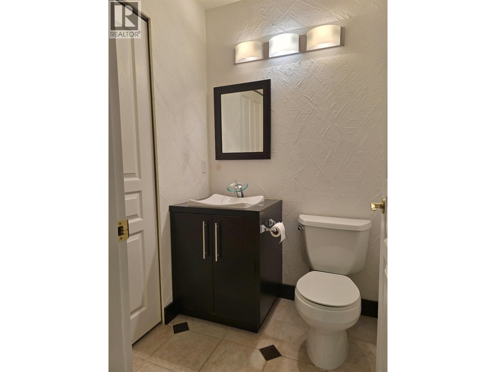 224 1465 PARKWAY BOULEVARD, Coquitlam - Image 1