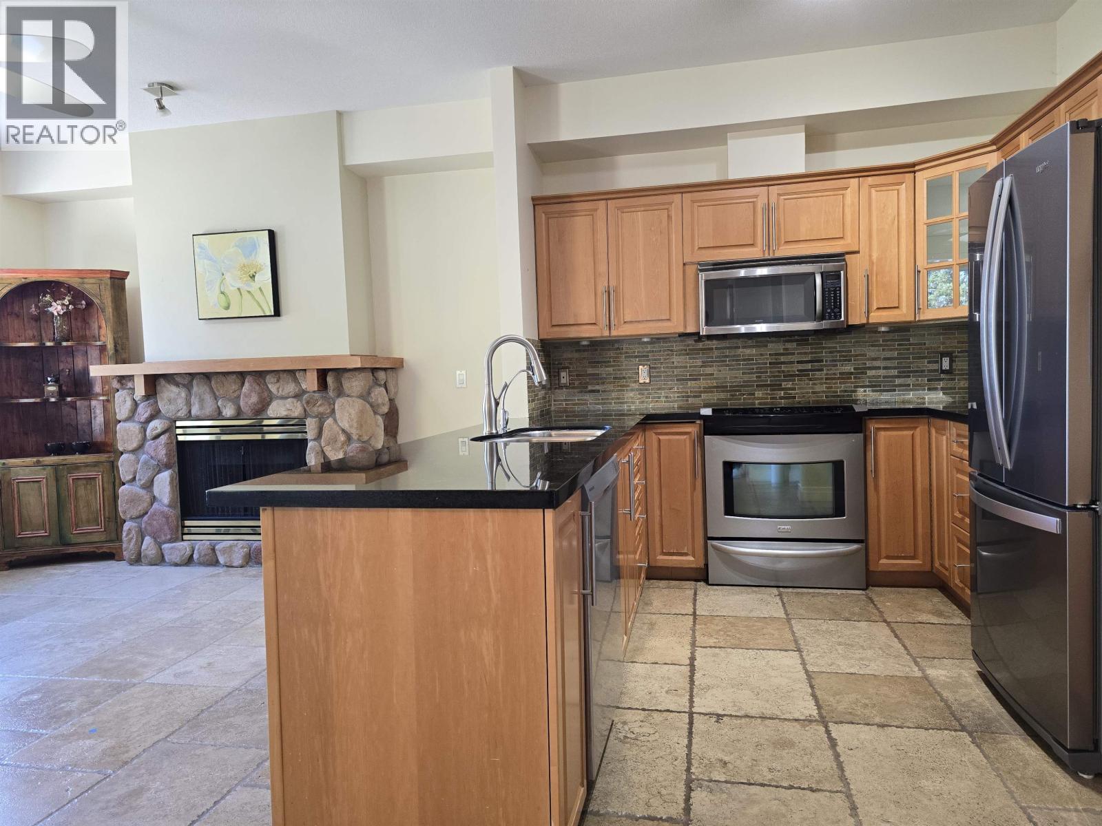 224 1465 PARKWAY BOULEVARD, Coquitlam - Image 1