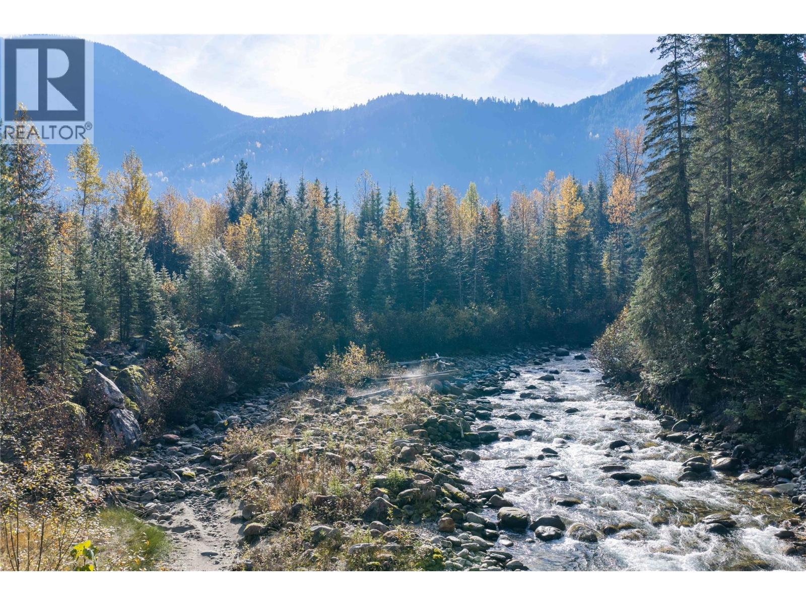 6960 Waverly Trail, Revelstoke - Image 1
