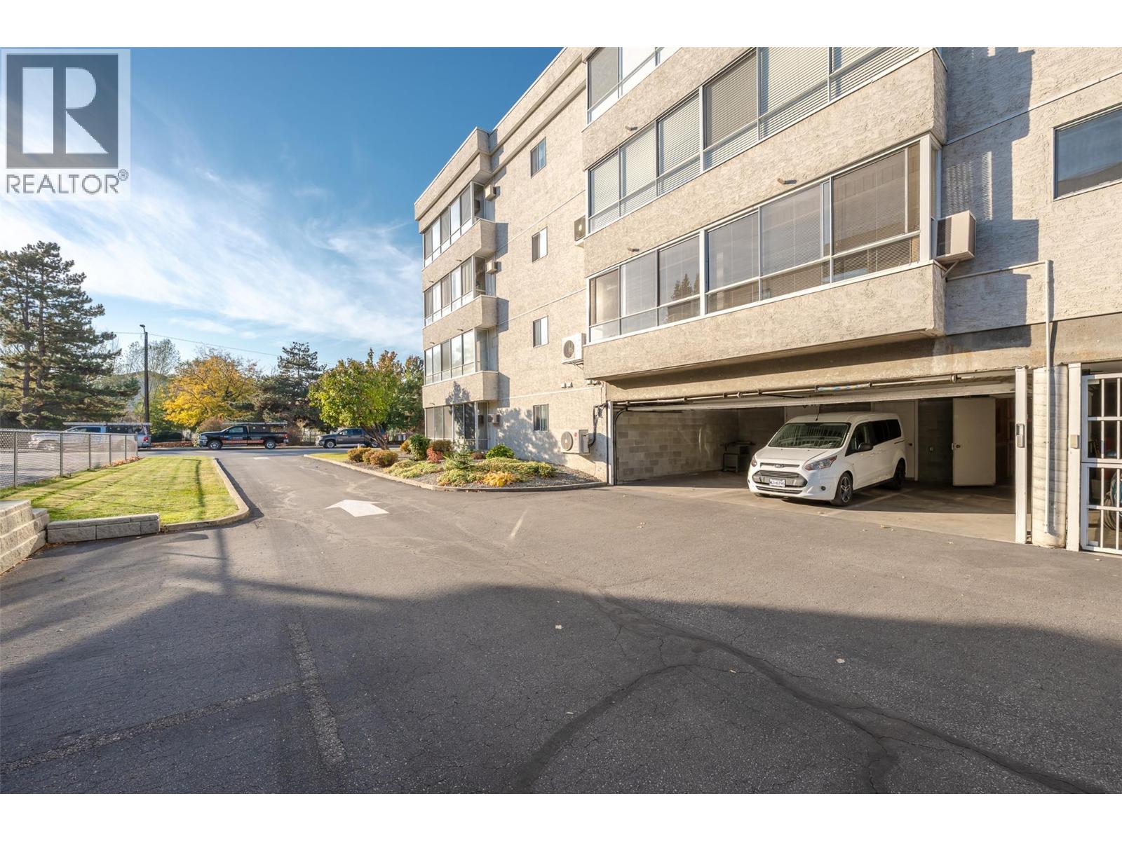 204 195 Warren Avenue West, Penticton