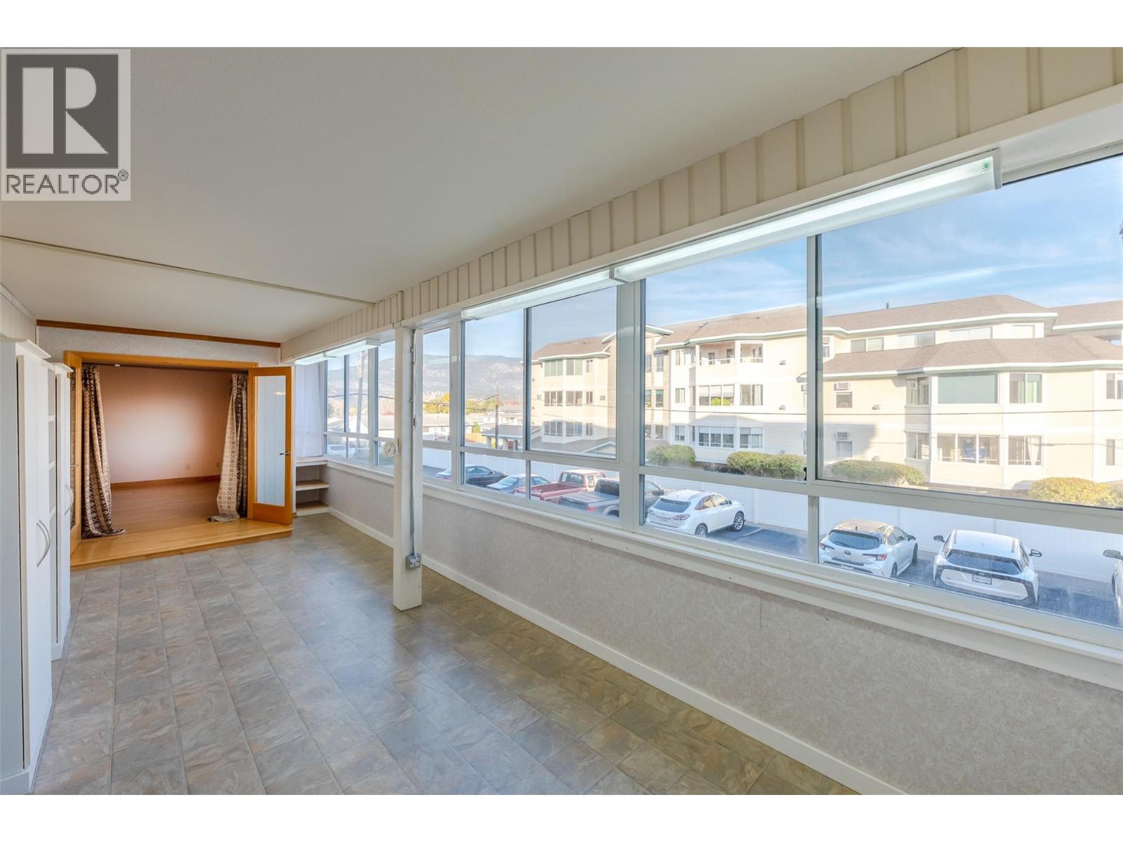 204 195 Warren Avenue West, Penticton