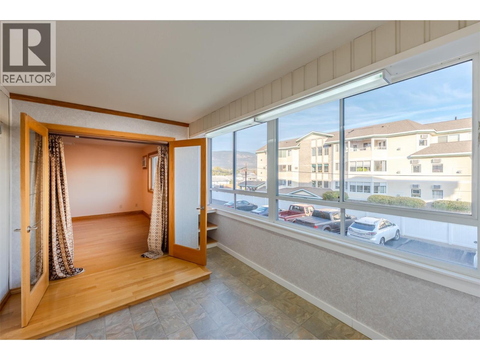 204 195 Warren Avenue West, Penticton