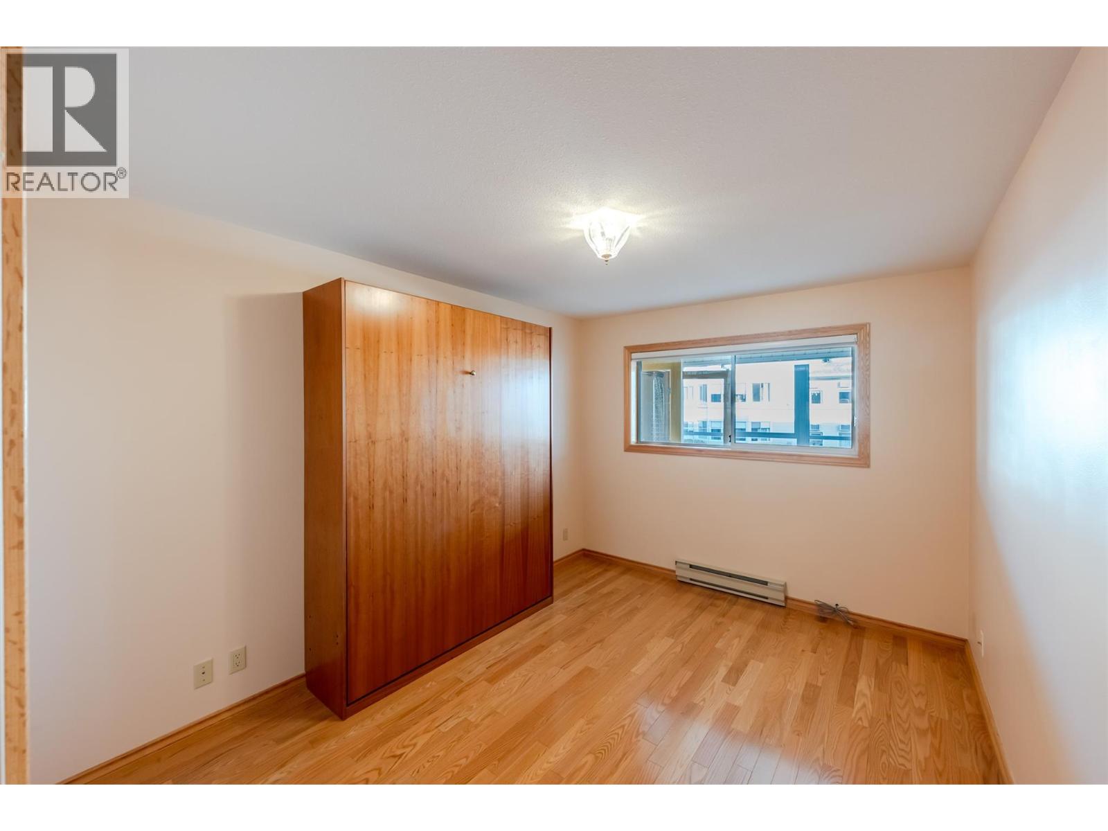 204 195 Warren Avenue West, Penticton