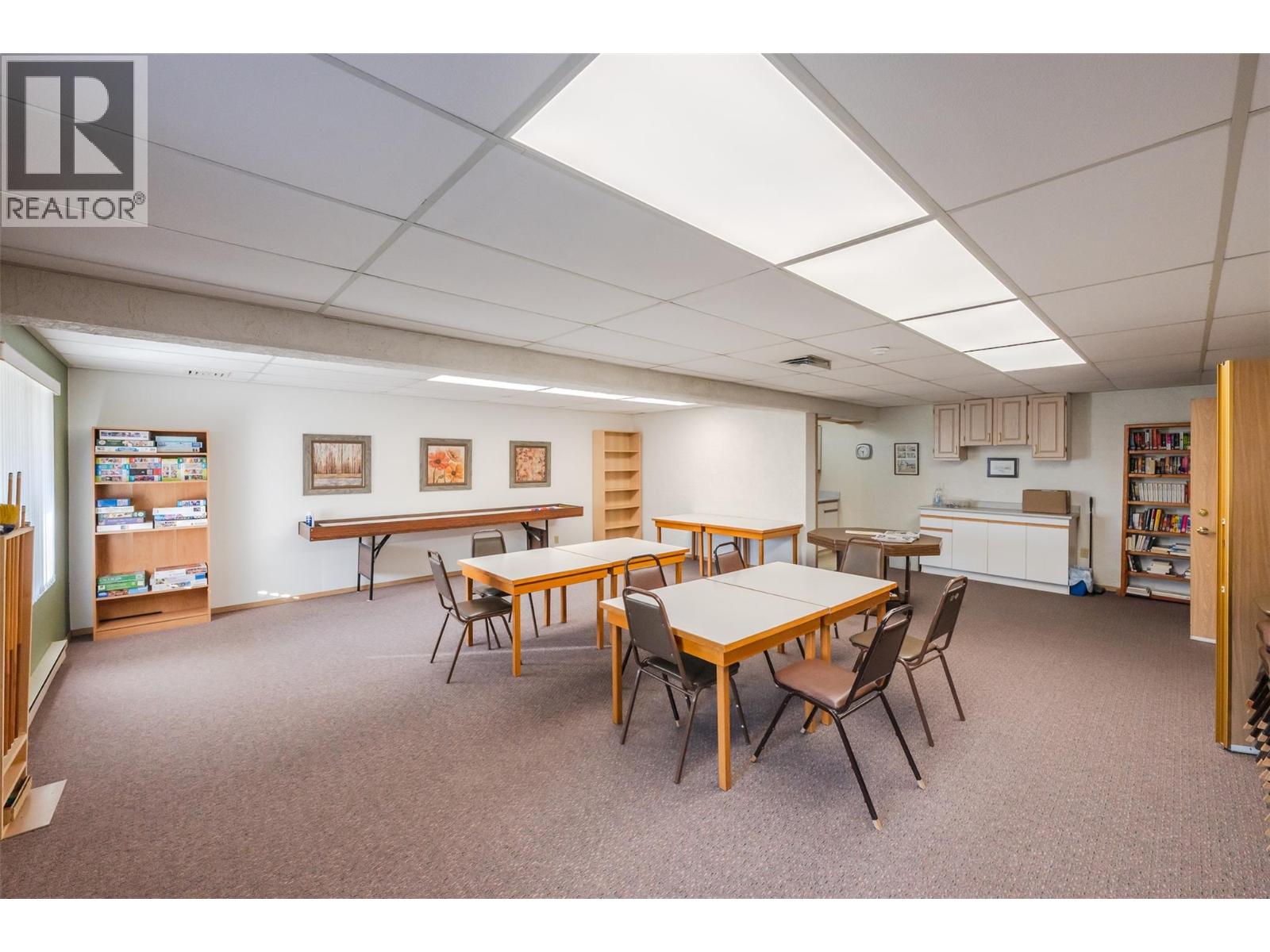 204 195 Warren Avenue West, Penticton