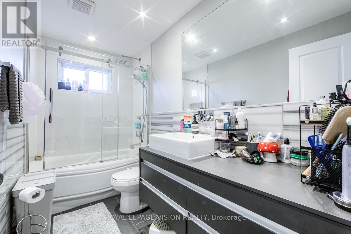 445 Shaw Street, Toronto, ON photo 19