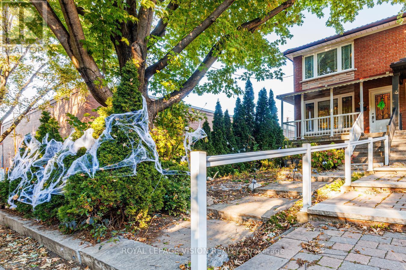 445 SHAW STREET, Toronto (Trinity-Bellwoods) — photo 2