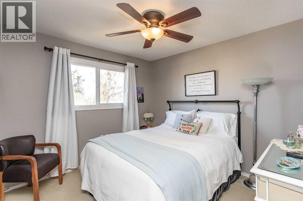 Listing photo – 5724 55 Avenue, Lacombe