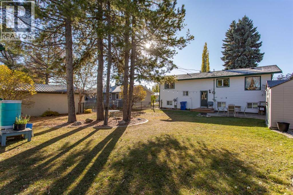 Listing photo – 5724 55 Avenue, Lacombe