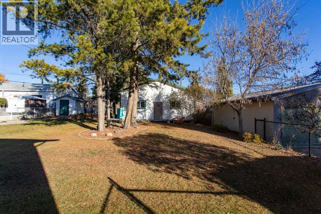 Listing photo – 5724 55 Avenue, Lacombe