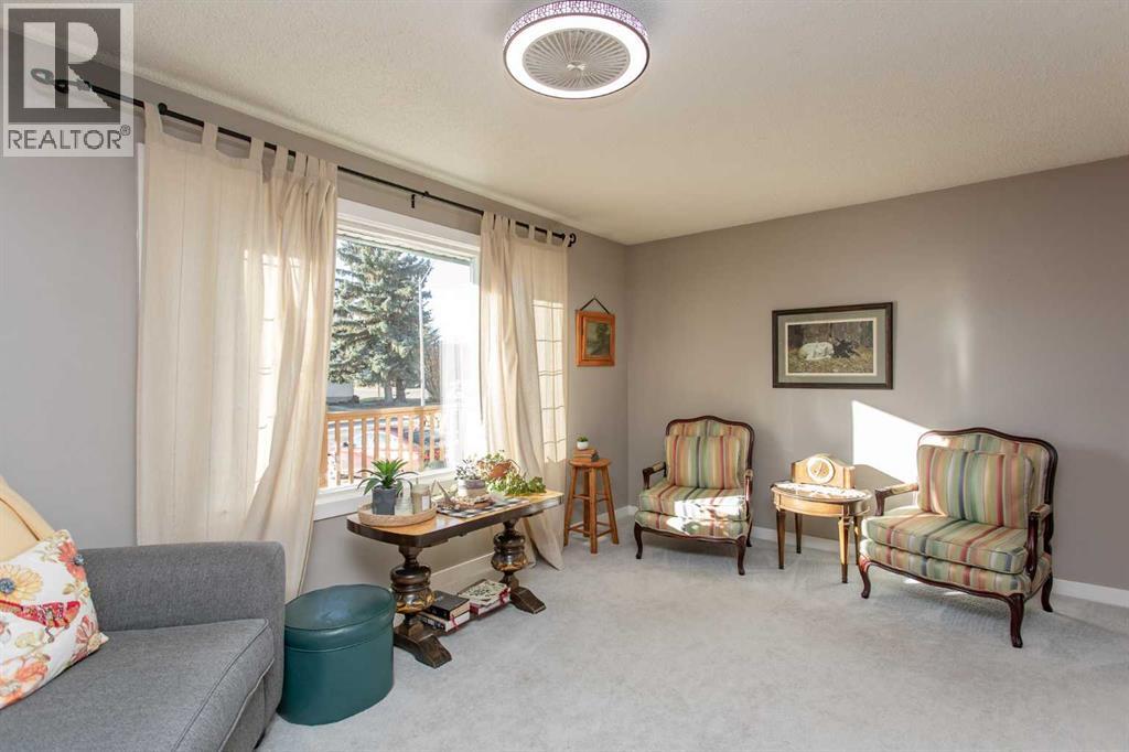 Listing photo – 5724 55 Avenue, Lacombe