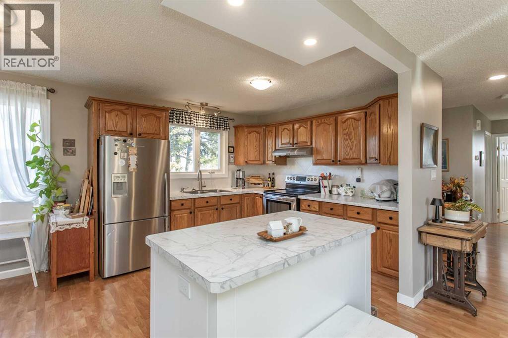 Listing photo – 5724 55 Avenue, Lacombe