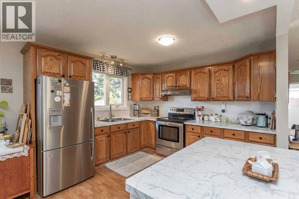 Listing photo – 5724 55 Avenue, Lacombe