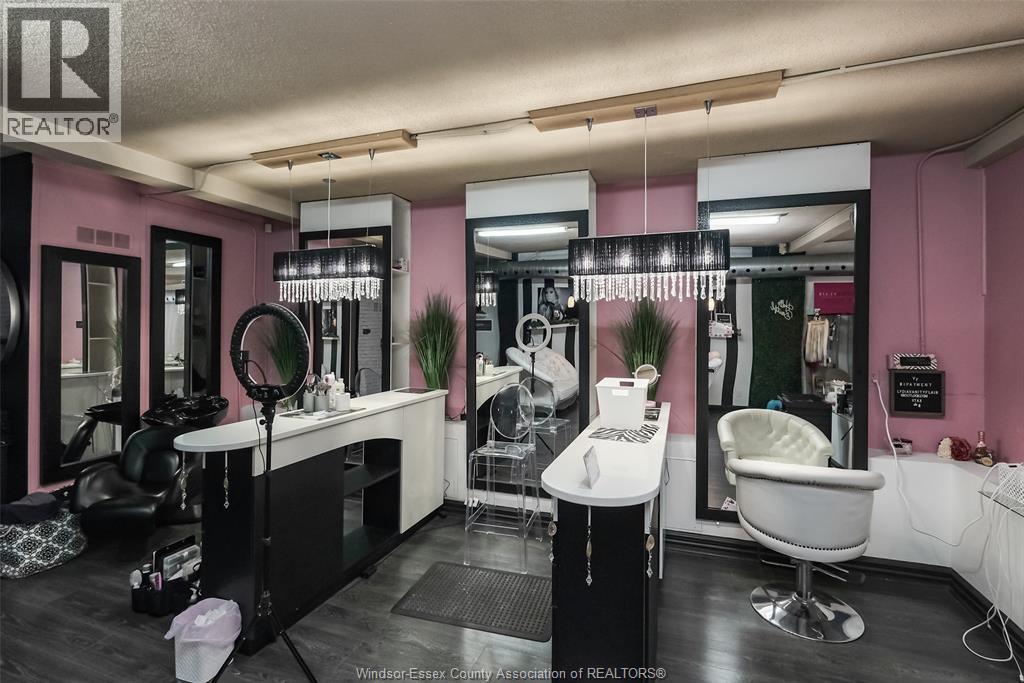 252 PELISSIER STREET, Windsor — photo 9