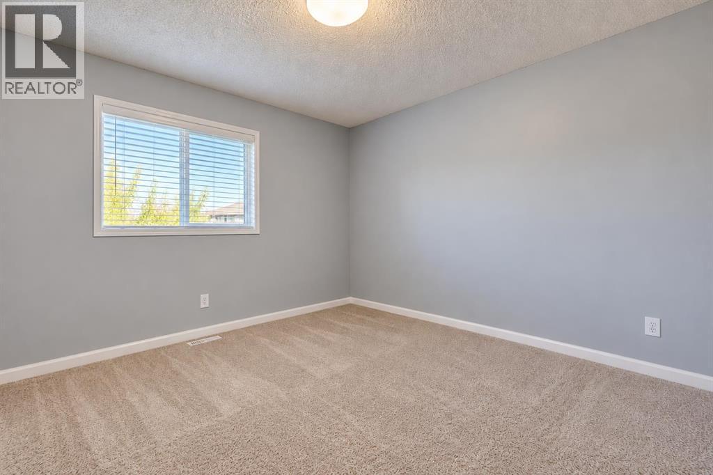 47 Westmount Road, Okotoks — photo 17