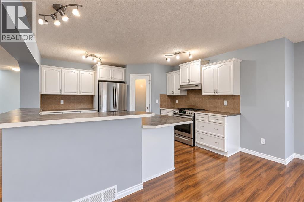 47 Westmount Road, Okotoks — photo 6
