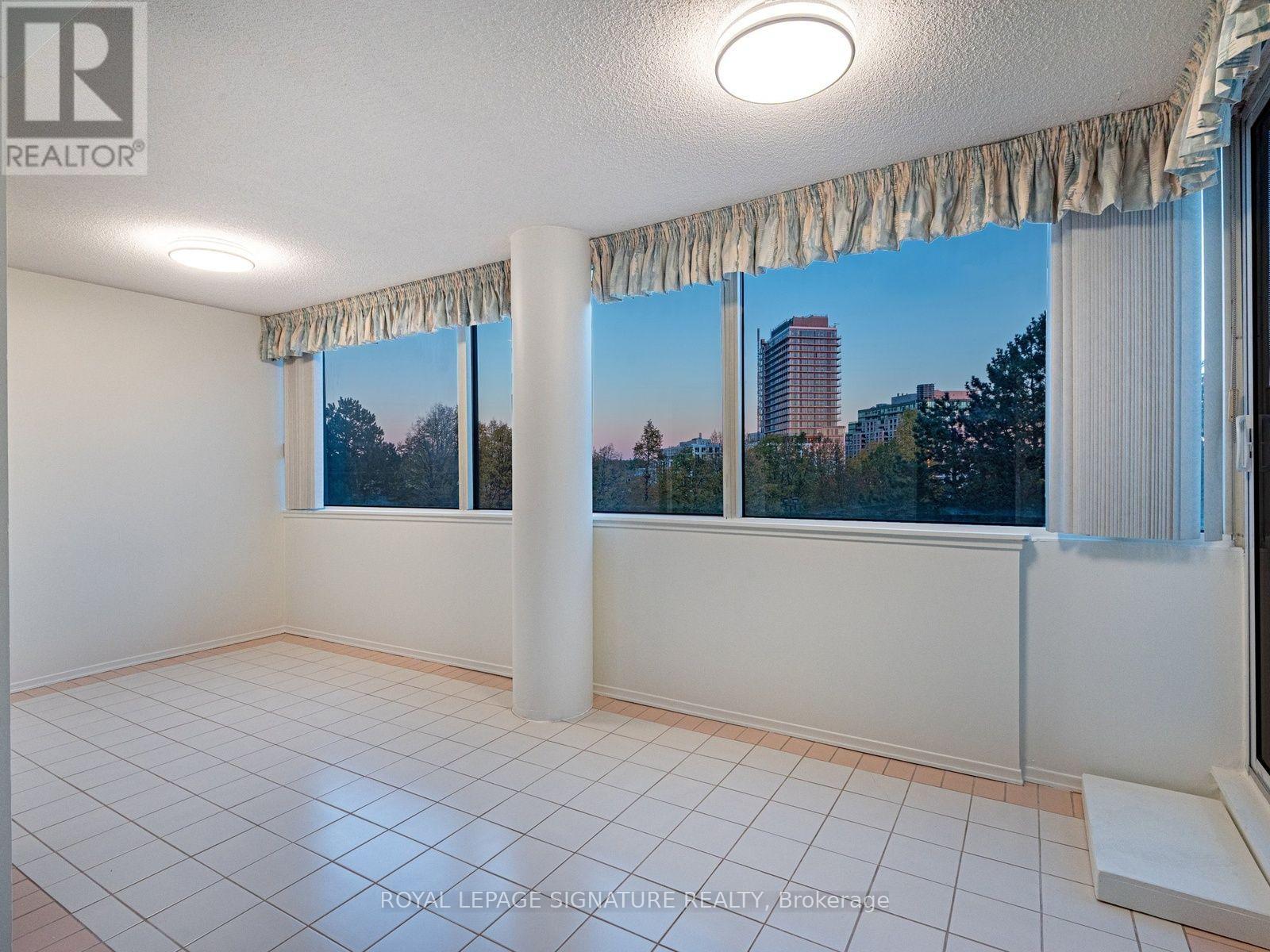 303- 20 Harding Boulevard West, Richmond Hill, ON photo 28