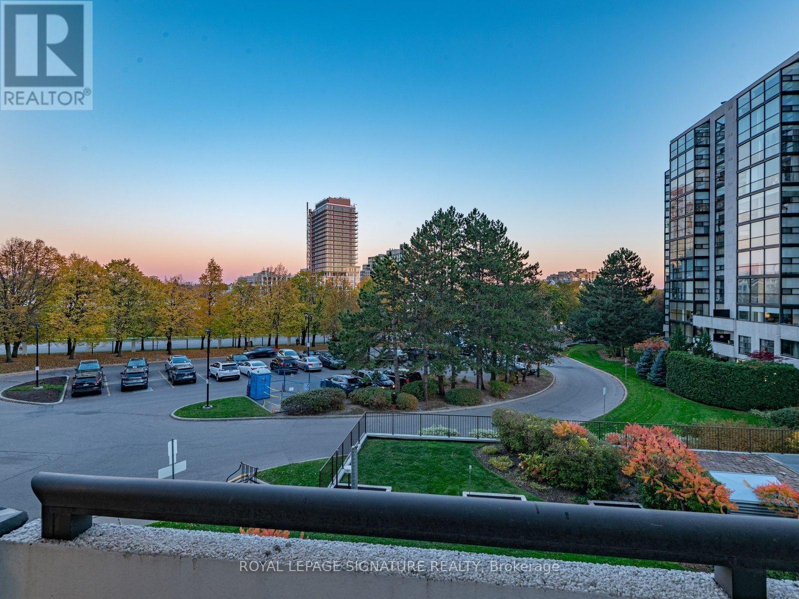 303- 20 Harding Boulevard West, Richmond Hill, ON photo 30