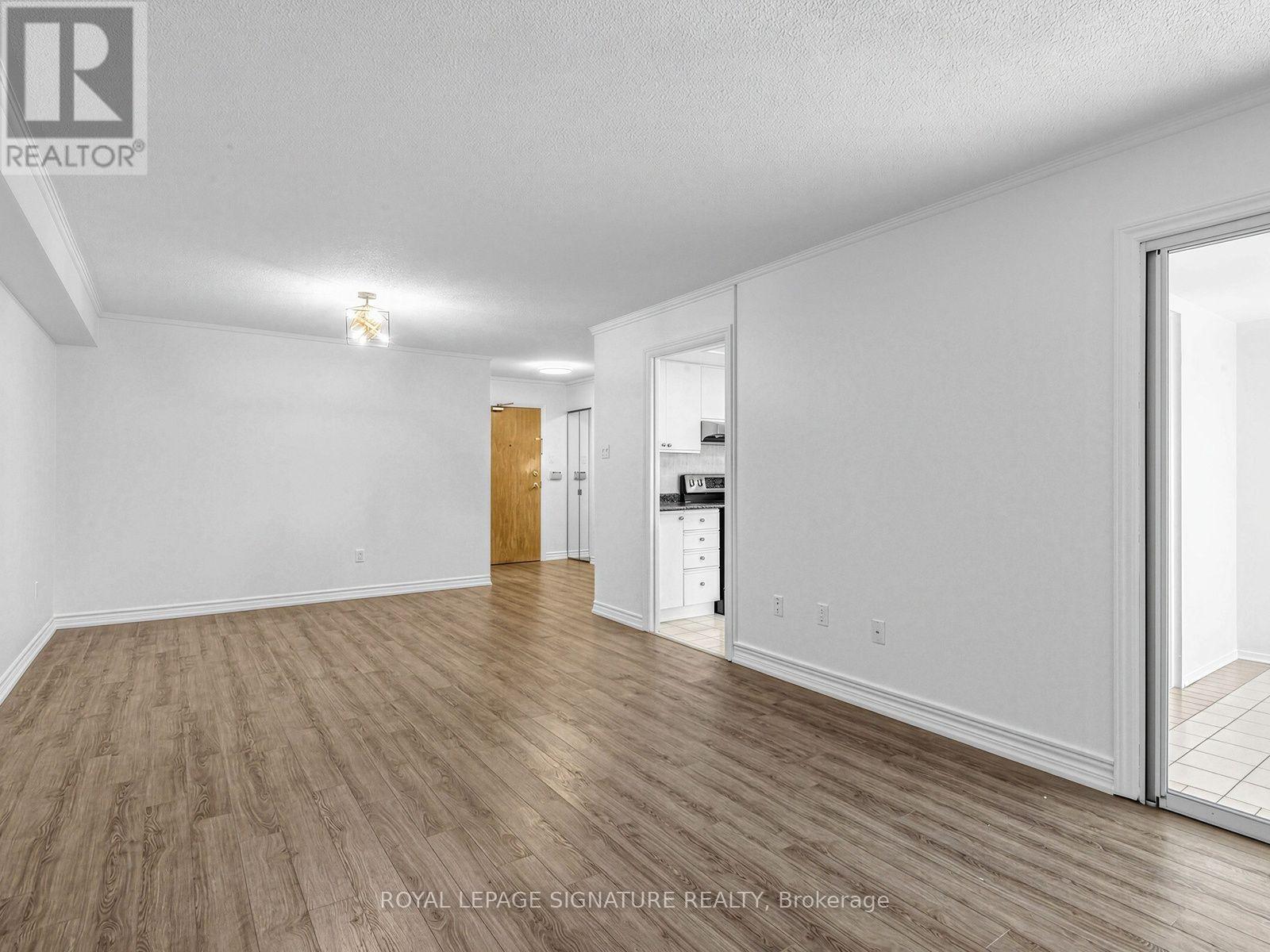 303- 20 Harding Boulevard West, Richmond Hill, ON photo 7