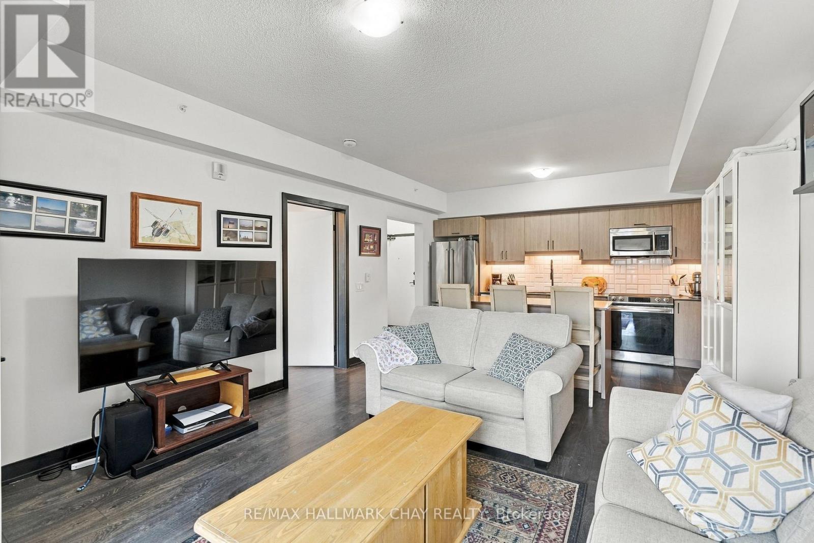 107- 5 Chef Lane, Barrie, ON photo 18