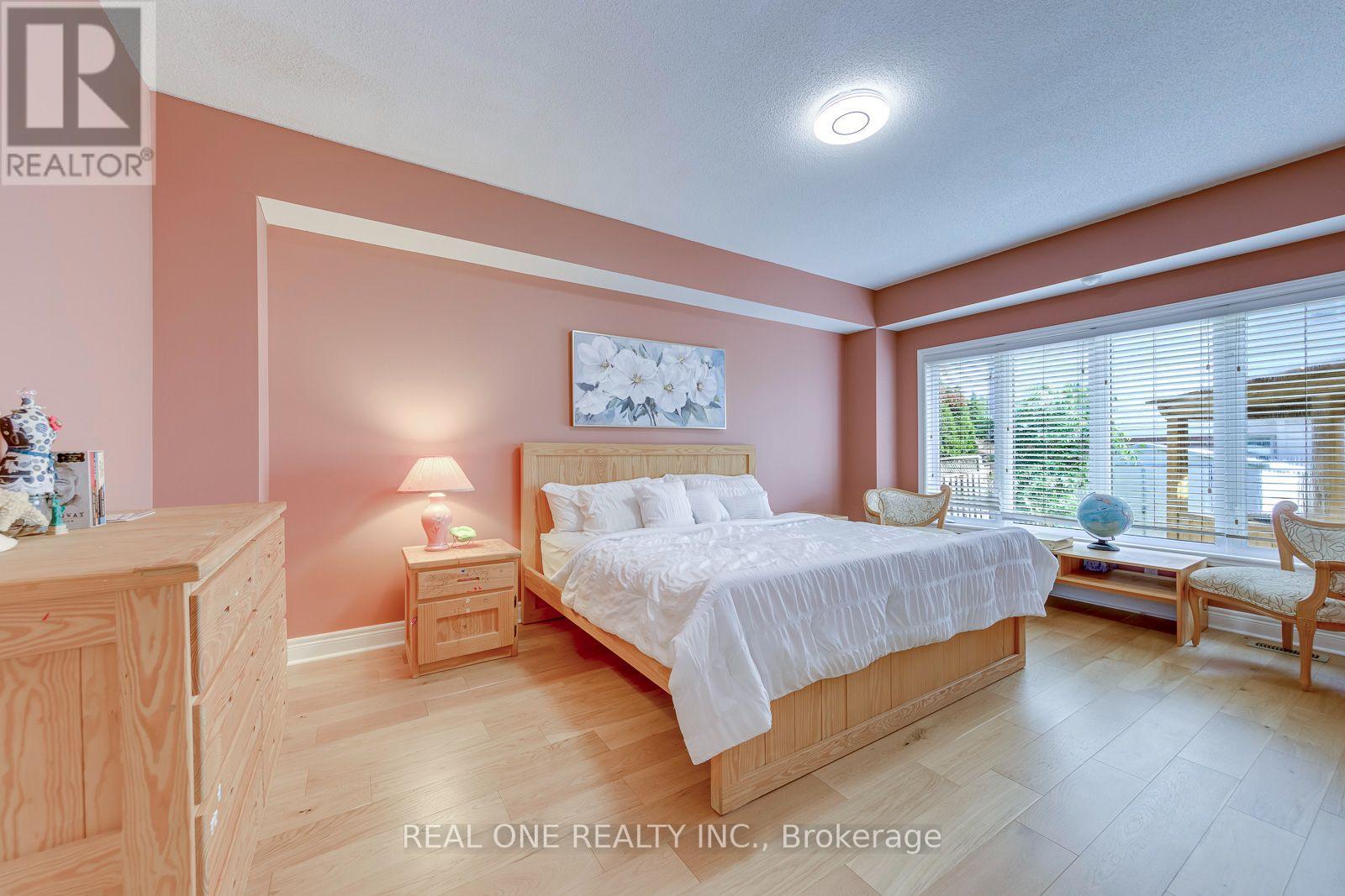 4250 Price Court, Burlington, ON photo 14