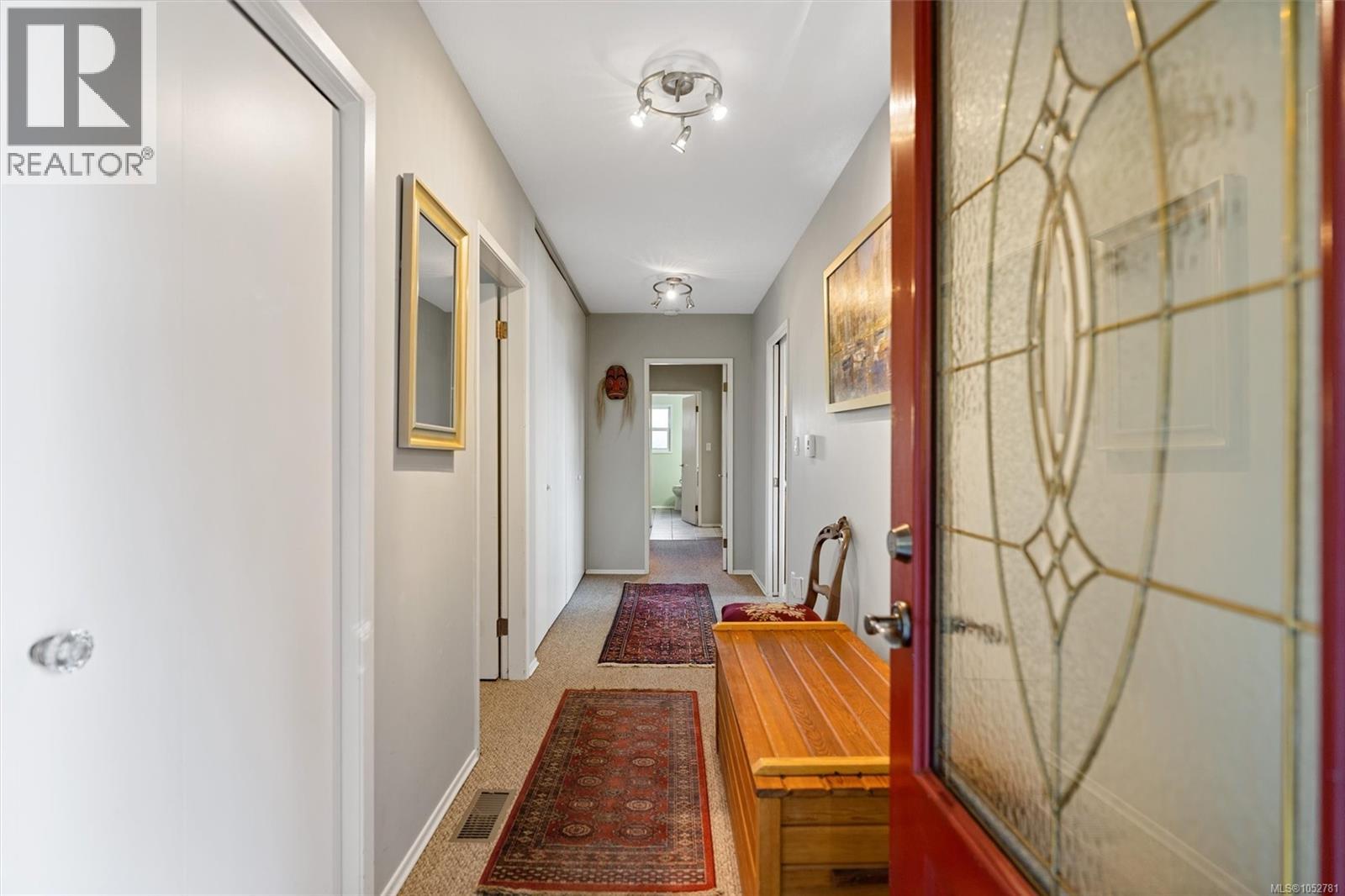 8698 East Saanich Rd, North Saanich - Image 1