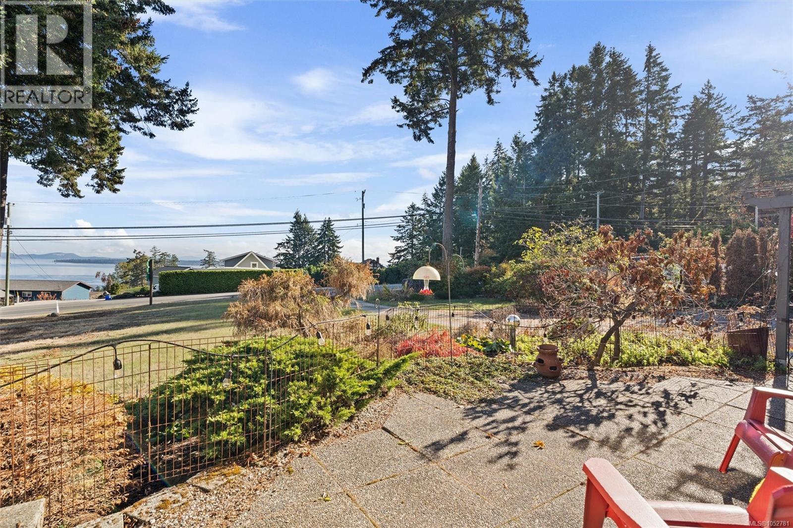 8698 East Saanich Rd, North Saanich - Image 1