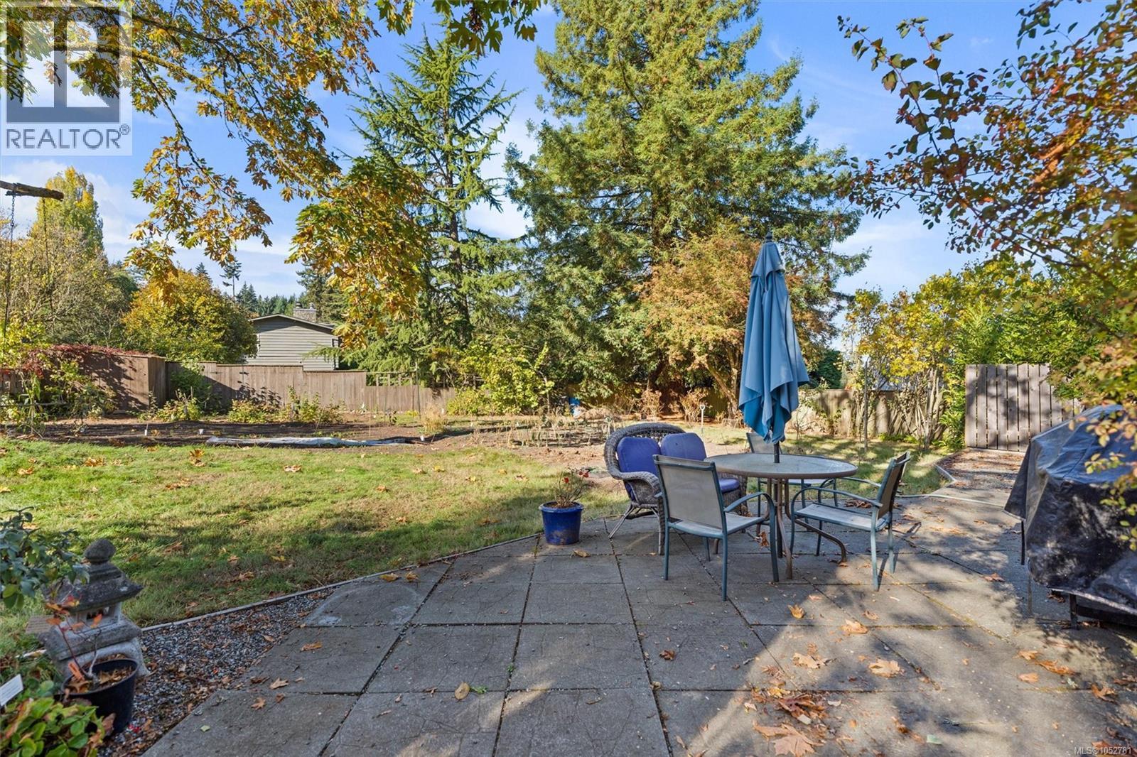 8698 East Saanich Rd, North Saanich - Image 1
