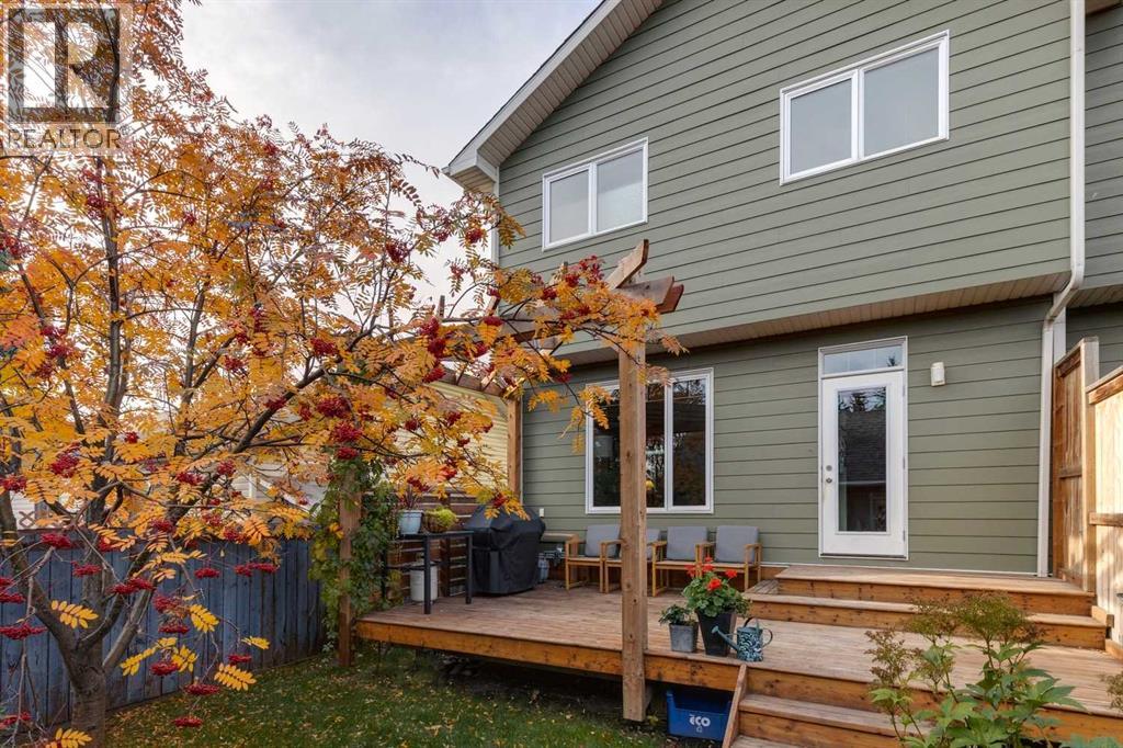 6614 Bowness Road NW photo 39