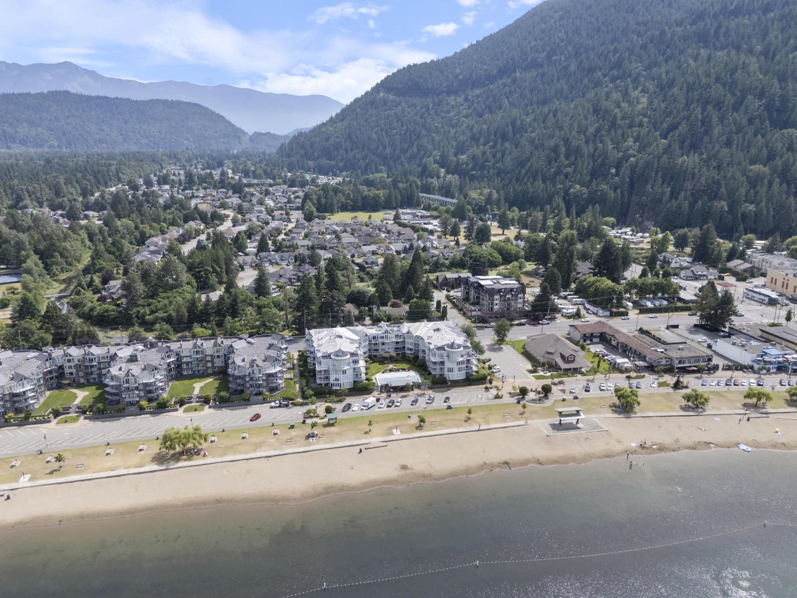 860 WILLOW PLACE, Harrison Hot Springs, Harrison Hot Springs - Image 1