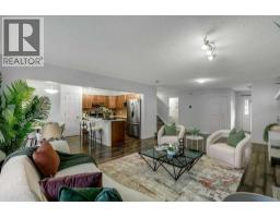 4pc Bathroom - 105 Saddlecrest Green Ne, Calgary, AB T3J5N5 Photo 12