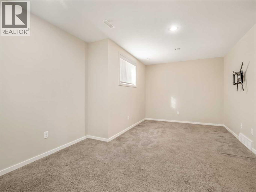 4, 450 Highlands Boulevard W, photo 45 of 48