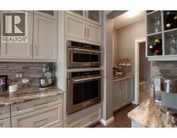 4pc Bathroom - 166 Nolancliff Crescent Nw, Calgary, AB T3R0J4 Photo 14